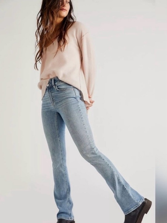 Free People Denim - EUC We The Free Shayla Mid Rise Skinny Flare Stretch Bootcut Jeans